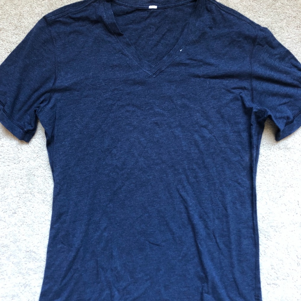 Lululemon v-neck t-shirt